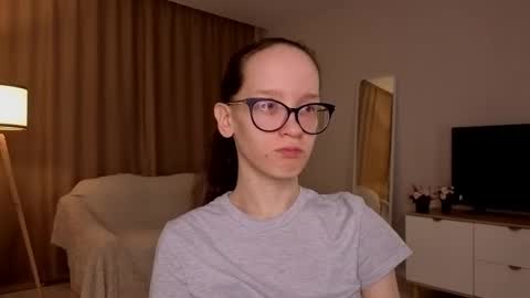 Sara online show from April 14, 2026, 4:13 pm