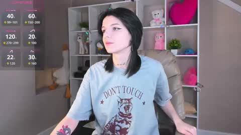 Lynn online show from December 5, 2025, 9:18 am