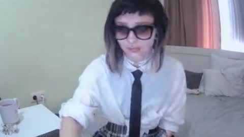 Kira online show from September 18, 2025, 10:17 am
