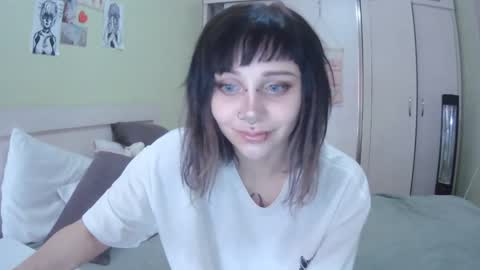 Kira online show from September 25, 2025, 10:41 am