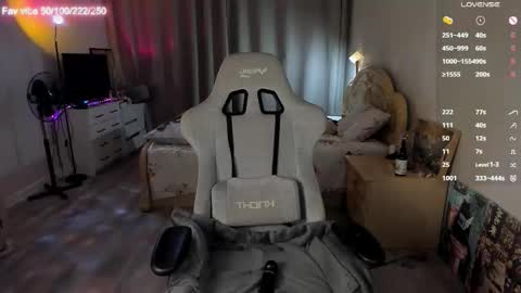 lynne_dawson online show from February 21, 2026, 3:57 pm