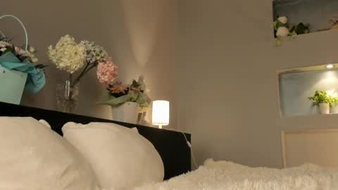 Lola online show from March 9, 2025, 6:11 pm