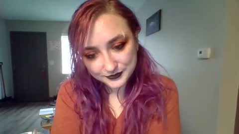 Lynn  online show from March 29, 2026, 8:20 pm