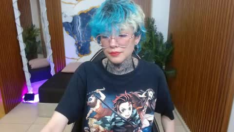 lyra_tay online show from April 23, 2026, 7:27 pm