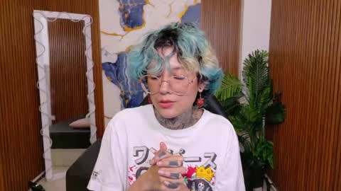 lyra_tay online show from May 27, 2026, 1:57 am