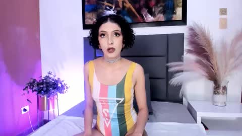 Lyravendrell online show from March 4, 2026, 6:58 pm