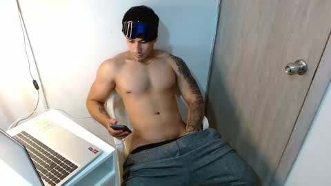 Snapshot of m1chaelx_ chatting on April 20, 2026, 2:58 am MICHAEL online show from April 20, 2026, 2:58 am