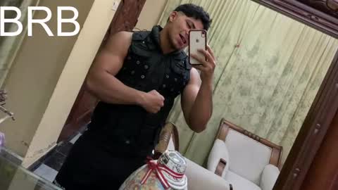 Snapshot of m1chaelx_ chatting on May 24, 2026, 2:33 pm MICHAEL online show from May 24, 2026, 2:33 pm