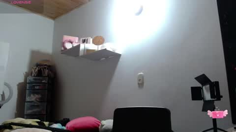 mila online show from May 27, 2026, 7:05 am