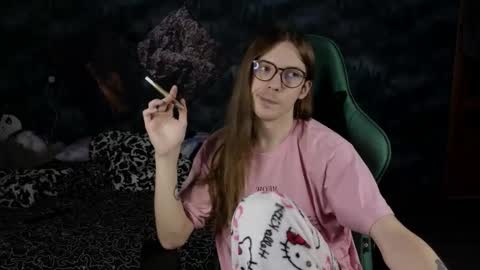 Snapshot of m1shq chatting on March 4, 2025, 9:54 pm m1shq online show from March 4, 2025, 9:54 pm