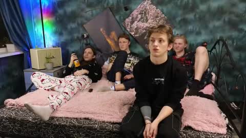 Snapshot of m1shq chatting on March 9, 2025, 9:57 pm m1shq online show from March 9, 2025, 9:57 pm