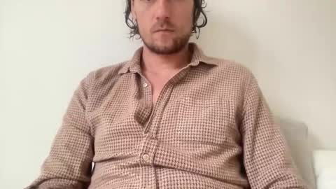 Snapshot of m9734 chatting on March 19, 2026, 10:52 am m9734 online show from March 19, 2026, 10:52 am