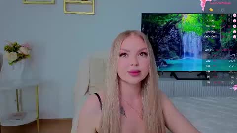 Snapshot of maarym chatting on July 7, 2026, 5:28 pm Mary online show from July 7, 2026, 5:28 pm