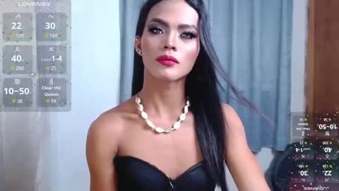 Divina online show from May 11, 2026, 11:49 am