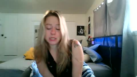 maceyloves online show from August 1, 2026, 1:32 pm