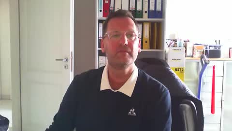 Snapshot of macfly67 chatting on April 20, 2026, 1:14 pm macfly67 online show from April 20, 2026, 1:14 pm