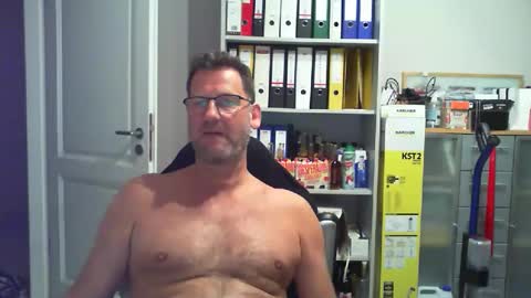 Snapshot of macfly67 chatting on April 29, 2026, 8:59 pm macfly67 online show from April 29, 2026, 8:59 pm