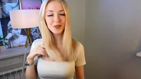 Katerina online show from April 13, 2026, 8:42 am