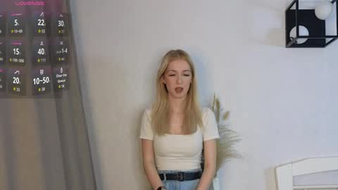 Katerina online show from April 17, 2026, 8:50 am