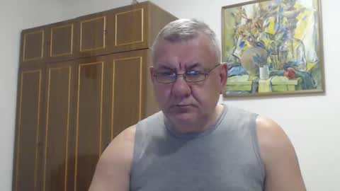 Macho online show from October 12, 2025, 8:19 pm