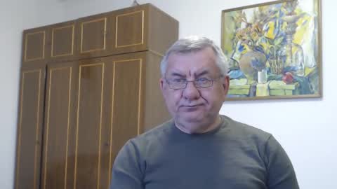 Macho online show from May 14, 2026, 5:42 pm