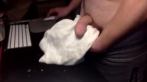 MacLowe online show from November 22, 2025, 11:31 am