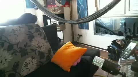 Snapshot of mad_dem0n chatting on March 2, 2025, 12:32 pm Manuel online show from March 2, 2025, 12:32 pm