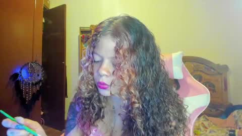 Snapshot of madam_sativa chatting on February 12, 2025, 11:30 pm di online show from February 12, 2025, 11:30 pm