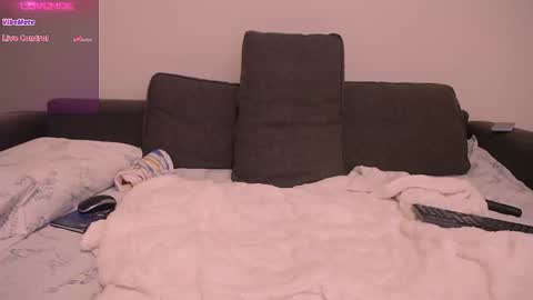 Snapshot of madamesquirttatti chatting on December 1, 2024, 7:36 pm MadameSquirtTatti online show from December 1, 2024, 7:36 pm