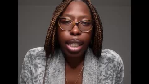 Snapshot of madamindigo chatting on January 5, 2025, 6:13 am YourMadamIndigo online show from January 5, 2025, 6:13 am