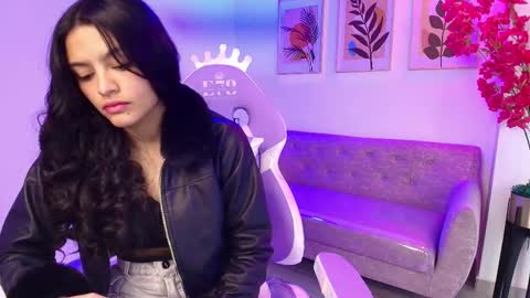 maddie_t18 online show from February 9, 2026, 11:25 am