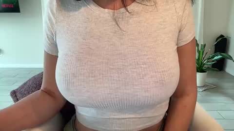 maddieurs online show from May 3, 2026, 12:38 am