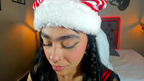 Maddie online show from December 15, 2024, 6:37 pm