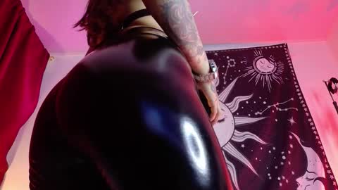 Snapshot of maddilust chatting on February 14, 2026, 8:38 pm Miss Lust online show from February 14, 2026, 8:38 pm