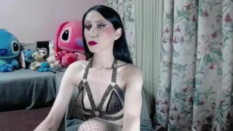 Snapshot of maddison_summer chatting on June 10, 2026, 10:41 pm Maddison Summer online show from June 10, 2026, 10:41 pm
