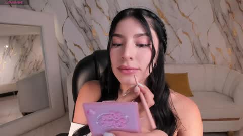 Snapshot of maddisontaylor chatting on May 17, 2026, 5:09 pm Maddison online show from May 17, 2026, 5:09 pm