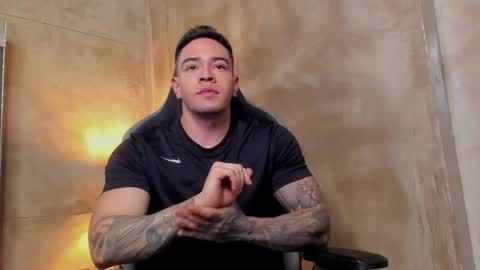 Snapshot of maddox_santana chatting on November 1, 2025, 3:08 am Maddox Santana online show from November 1, 2025, 3:08 am