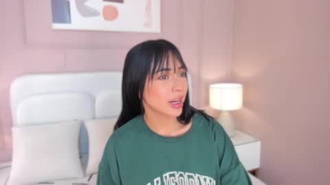 Maddy  online show from January 15, 2025, 11:32 am