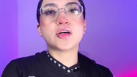   Please followme and rate me your thumbs up online show from September 23, 2025, 6:11 pm