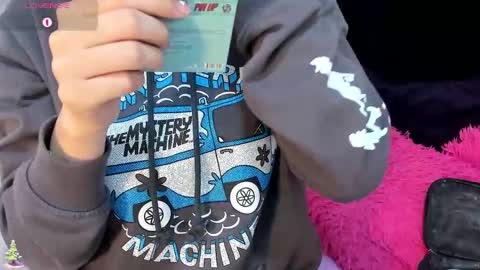 Snapshot of madelin_clerk chatting on December 17, 2024, 7:59 pm Madelin Clerk online show from December 17, 2024, 7:59 pm