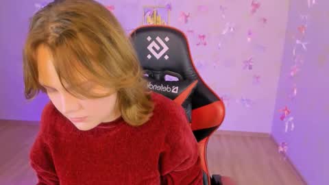 Madeline online show from November 9, 2025, 4:38 pm