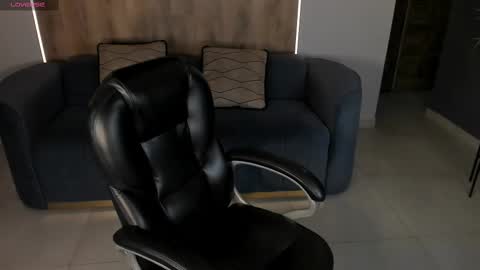 Snapshot of madelinefox_ chatting on February 17, 2025, 8:30 am Madeline online show from February 17, 2025, 8:30 am