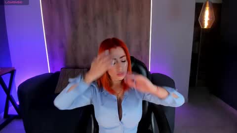 Snapshot of madelinefox_ chatting on February 19, 2025, 8:01 am Madeline online show from February 19, 2025, 8:01 am