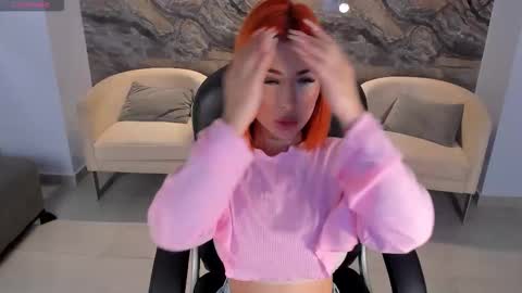 Snapshot of madelinefox_ chatting on October 4, 2025, 10:13 am Madeline online show from October 4, 2025, 10:13 am