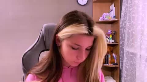 Alice online show from July 23, 2026, 7:23 pm