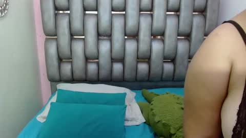 Snapshot of madison_copers chatting on October 17, 2025, 12:19 pm M A D I S O N online show from October 17, 2025, 12:19 pm