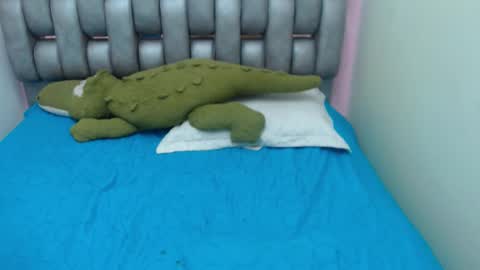 Snapshot of madison_copers chatting on December 2, 2025, 12:16 am M A D I S O N online show from December 2, 2025, 12:16 am