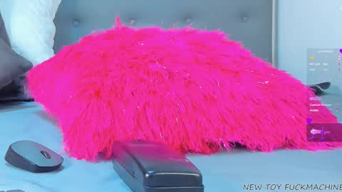   online show from September 10, 2025, 10:21 pm