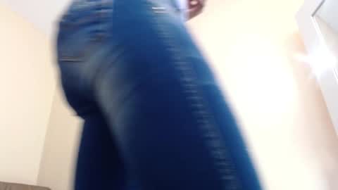 Snapshot of madison_mooney chatting on January 20, 2025, 12:39 pm Madison online show from January 20, 2025, 12:39 pm