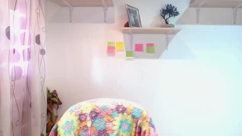 Madison Cambel online show from December 11, 2024, 5:26 pm